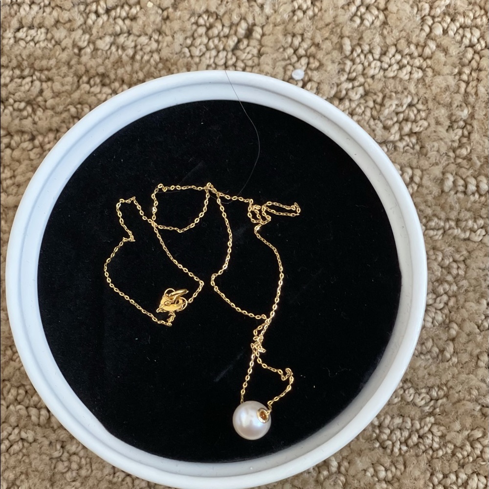 Real akoya Japanese pearl and 18k gold necklace